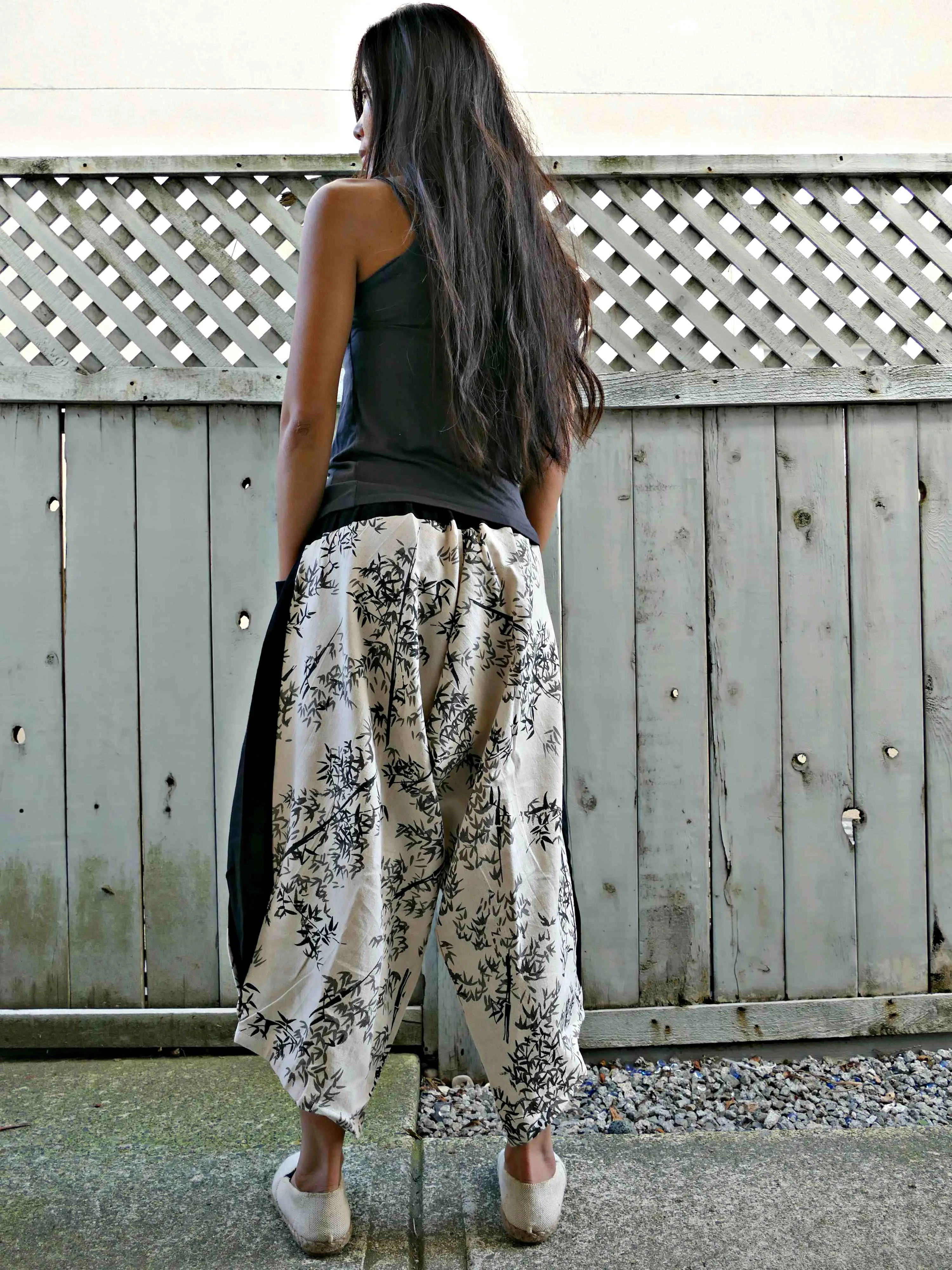 Bamboo Leaves GREY/White Elastic Waist Samurai Pants