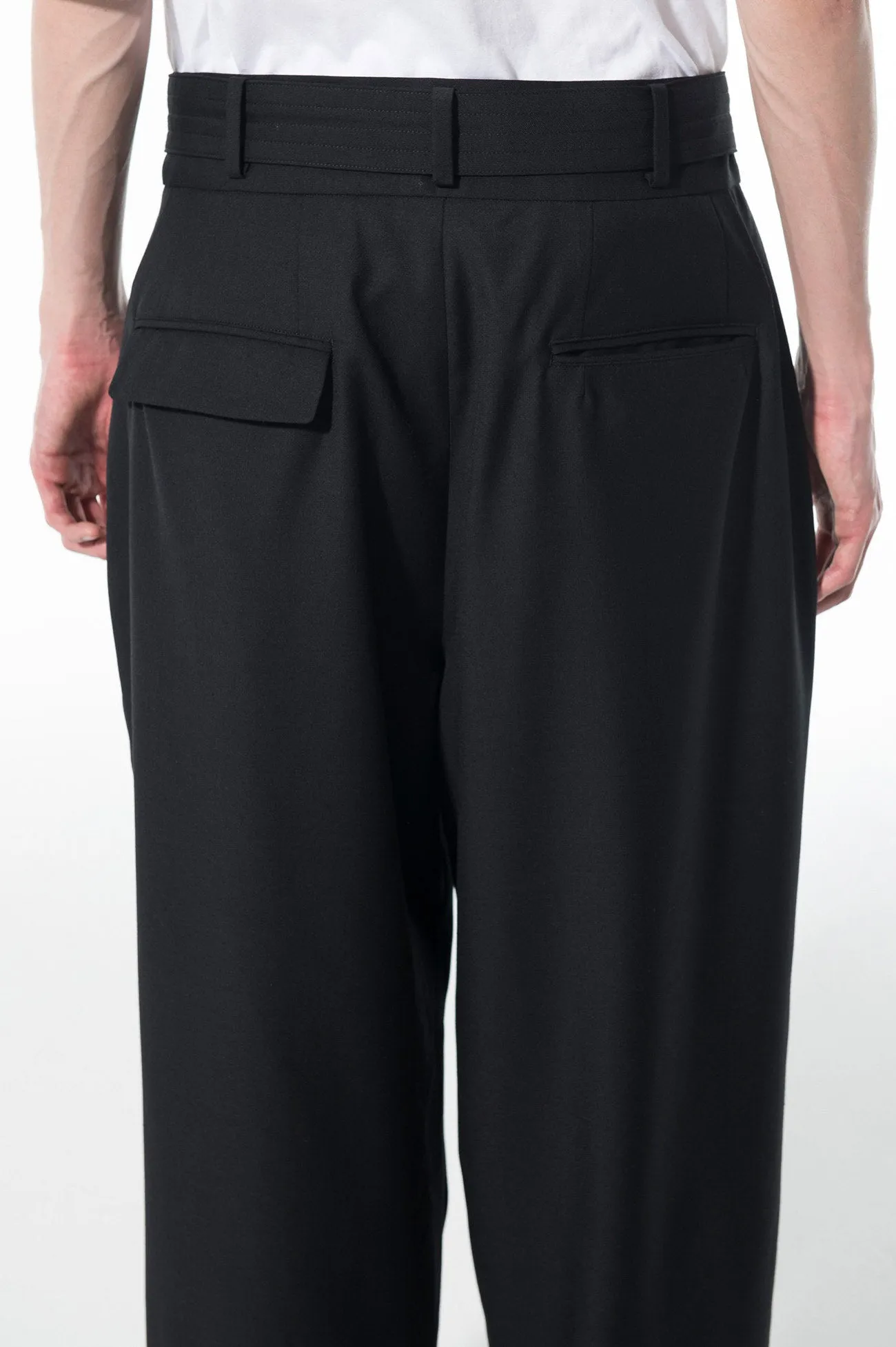 T/W GABARDINE 2-TUCK TAPERED BELT PANTS